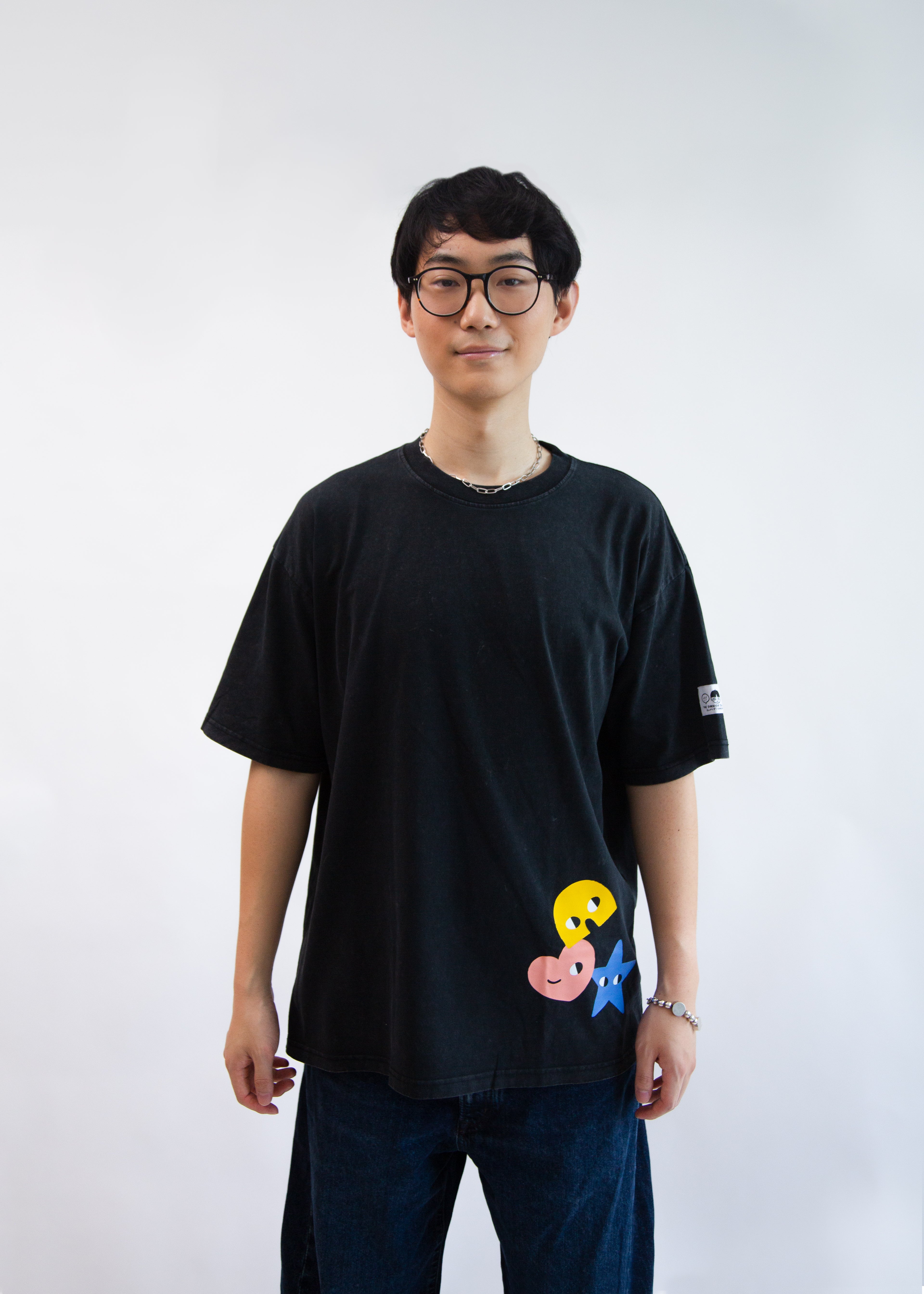 SIDEKICK: Black short sleeve acid-washed t-shirt