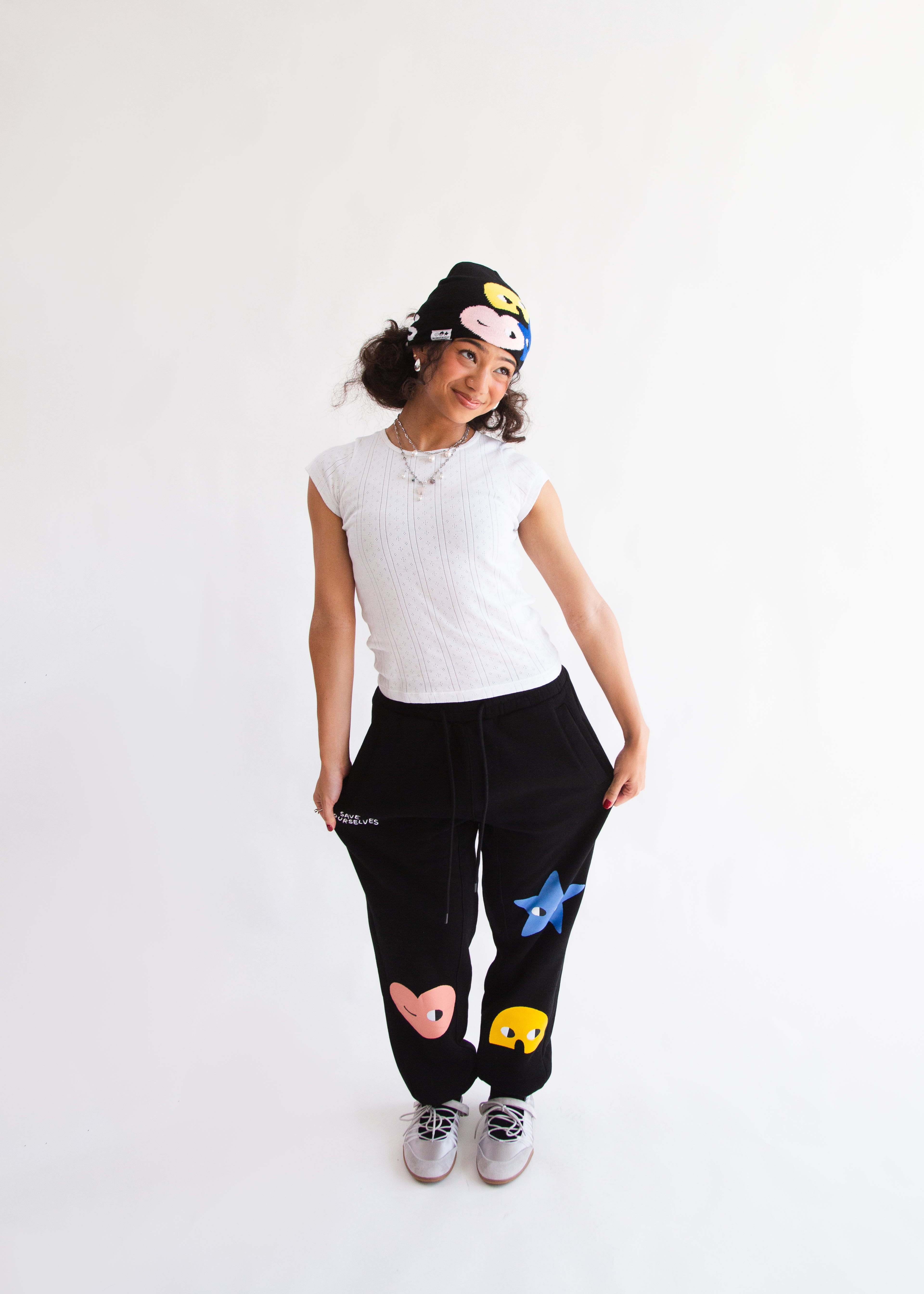 SIDEKICK: Black fleece-lined sweatpants