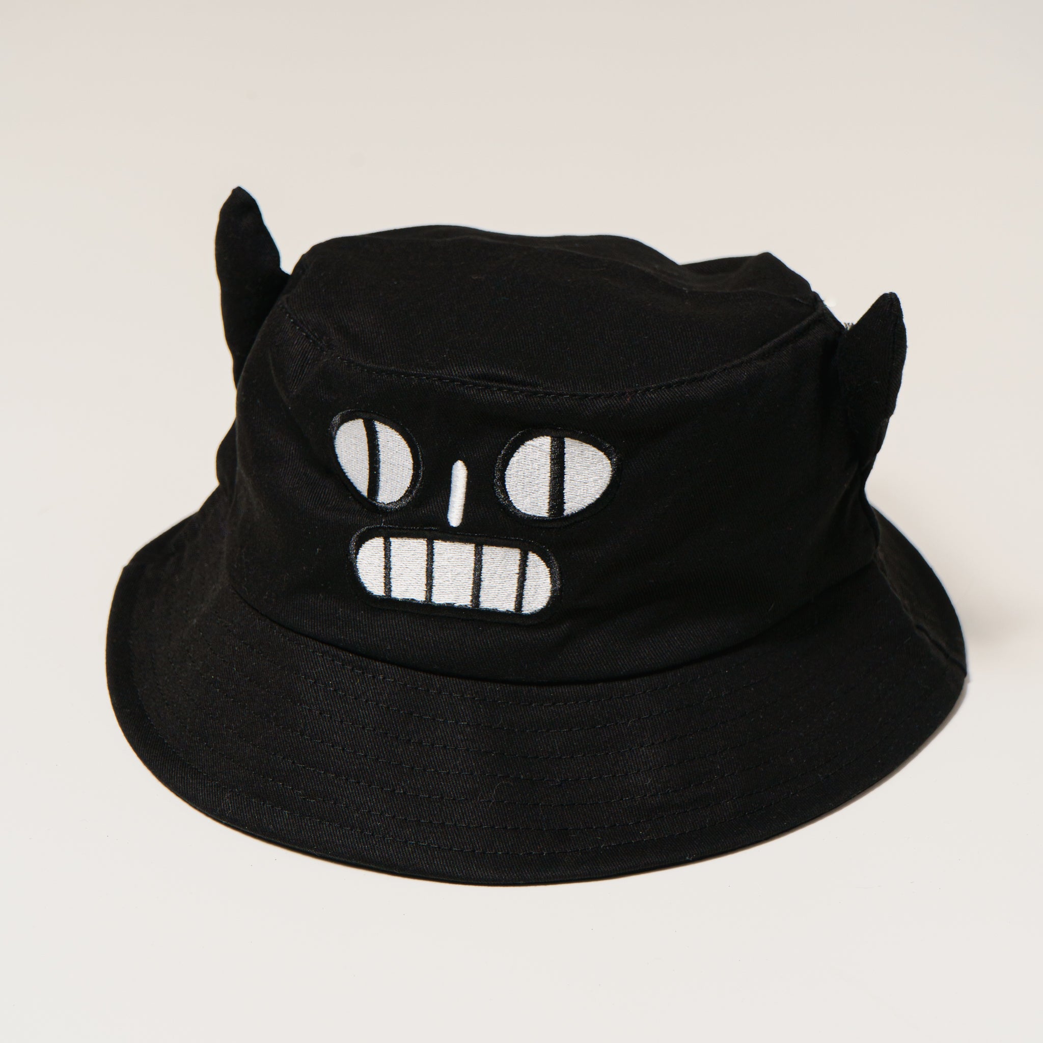 DEVIL: Bucket hat