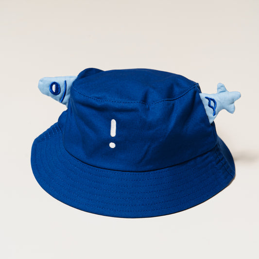 GONE FISHING: Bucket hat