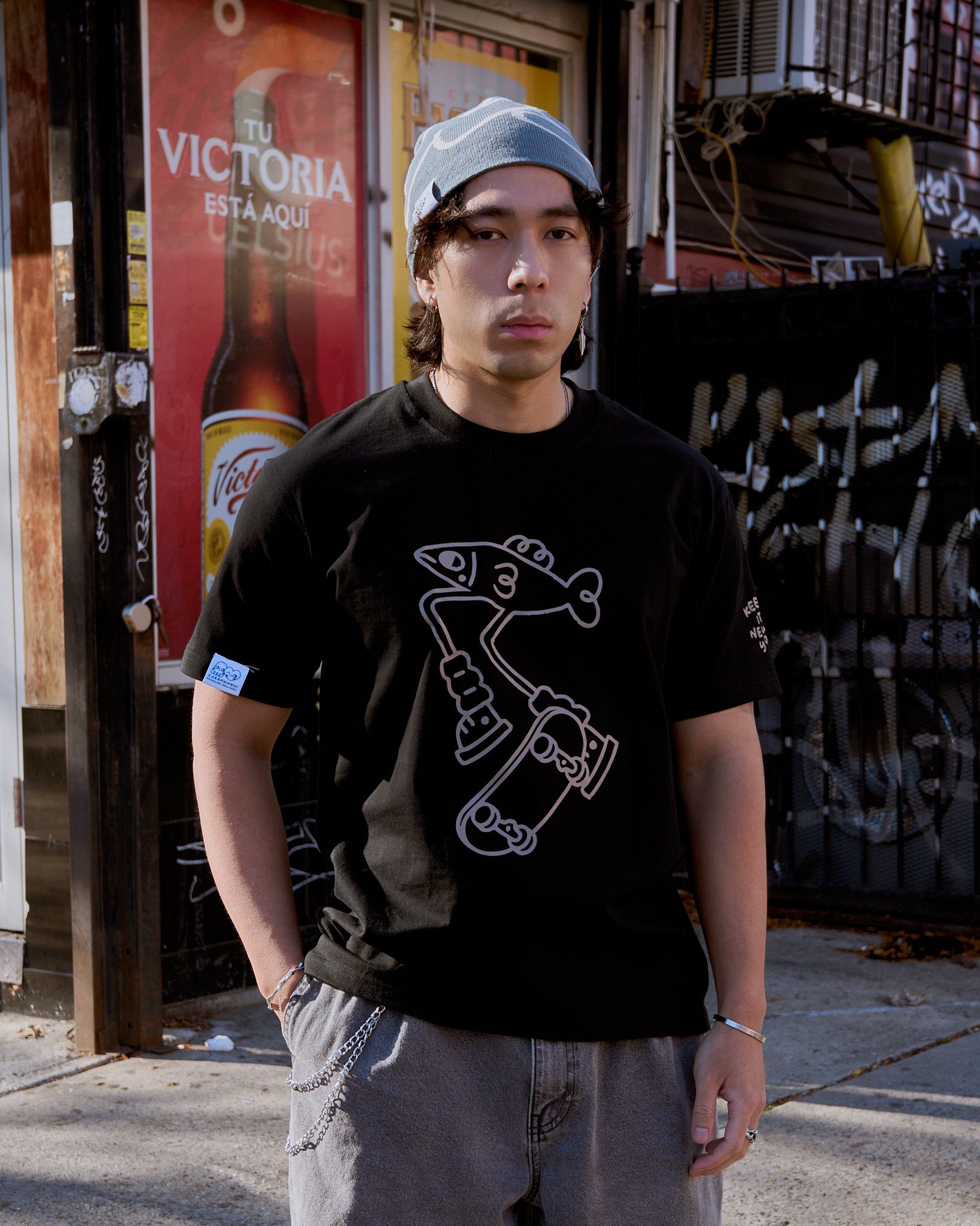 SKATE THE CITY BLACK: Screenprinted short sleeve t-shirt
