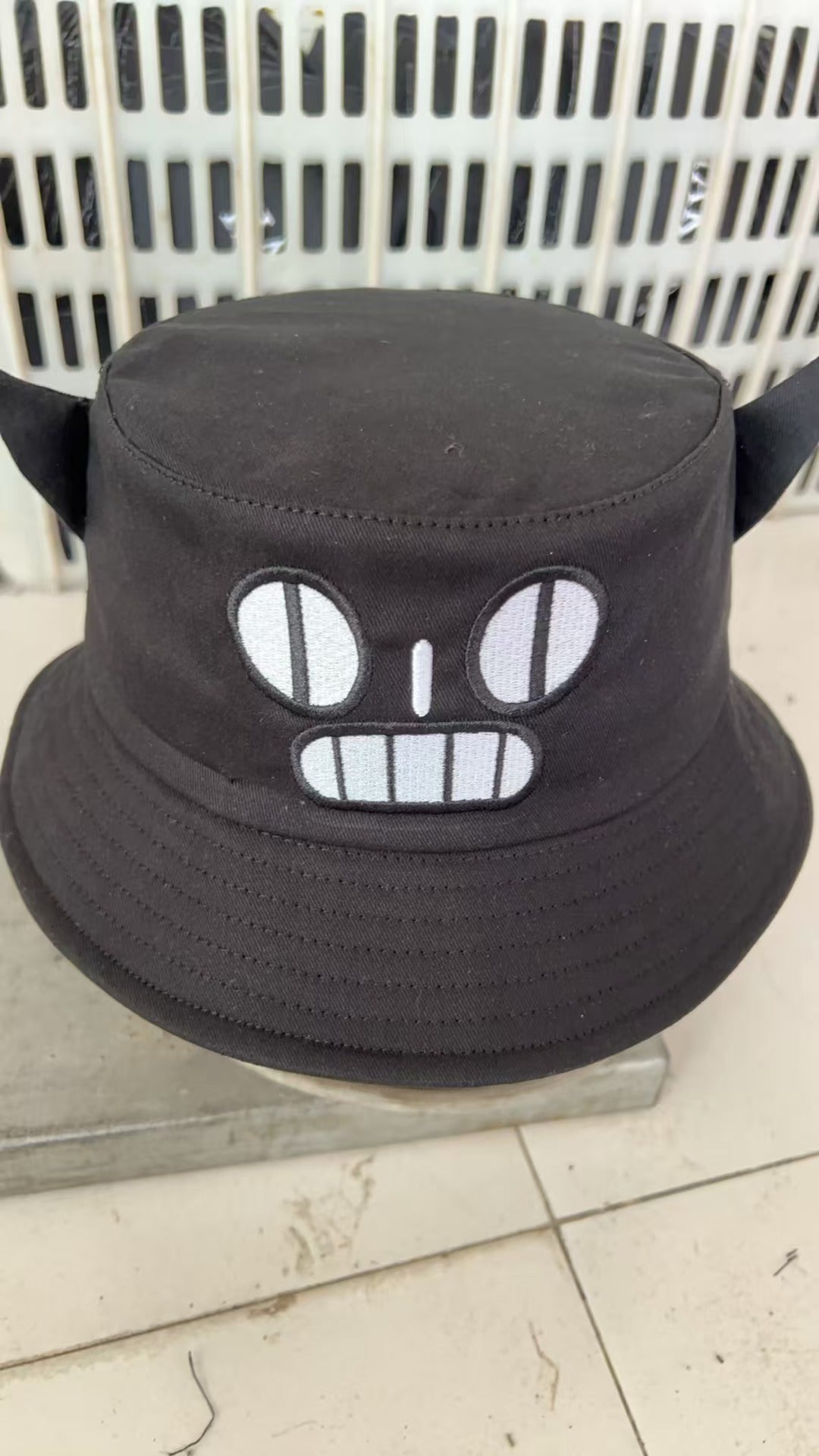 DEVIL: Bucket hat